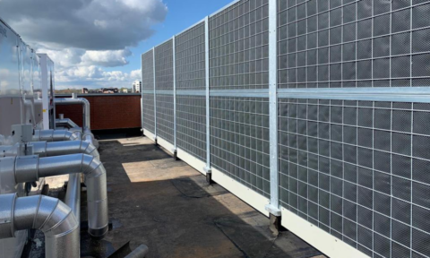 ModuBar informeert over geluidswerende schermen rondom machines en installaties