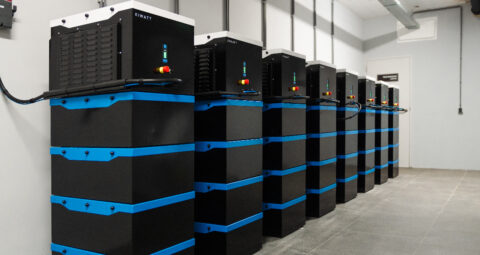 Batterijen houden door netcongestie geplaagd kantoorpand open